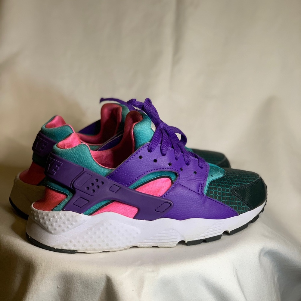 Nike Hurache Sz 6Y